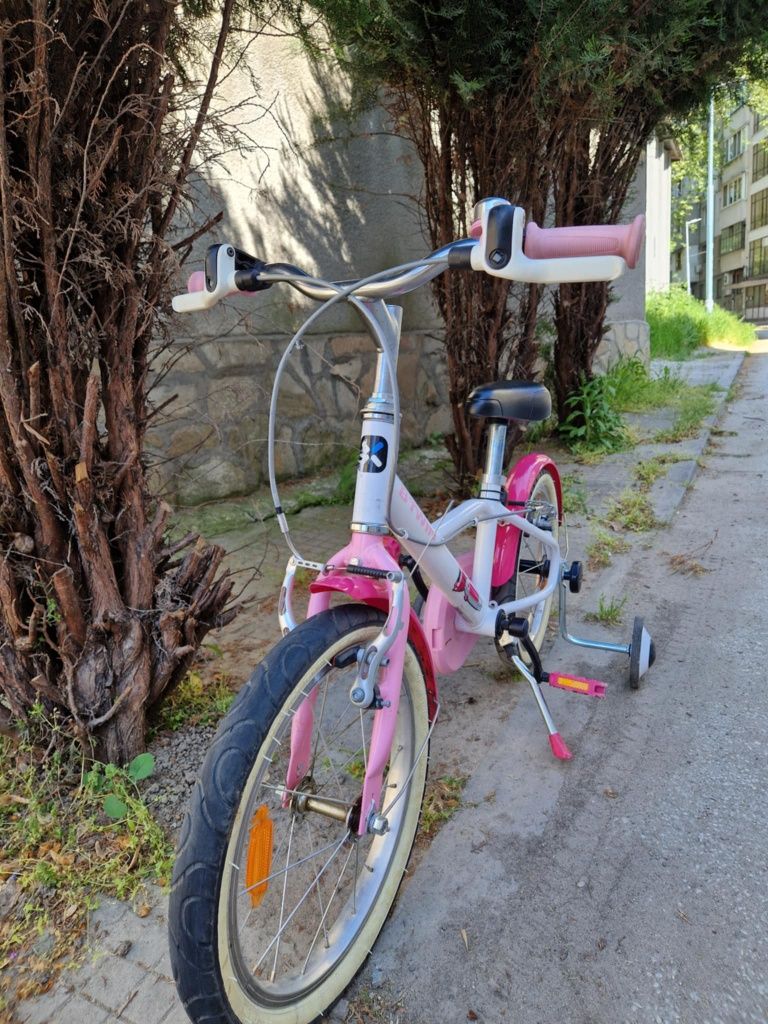 Колело BTWIN 16 инча с помощни гуми.