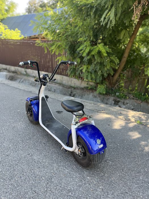 Vând scuter electric motor de 2000w