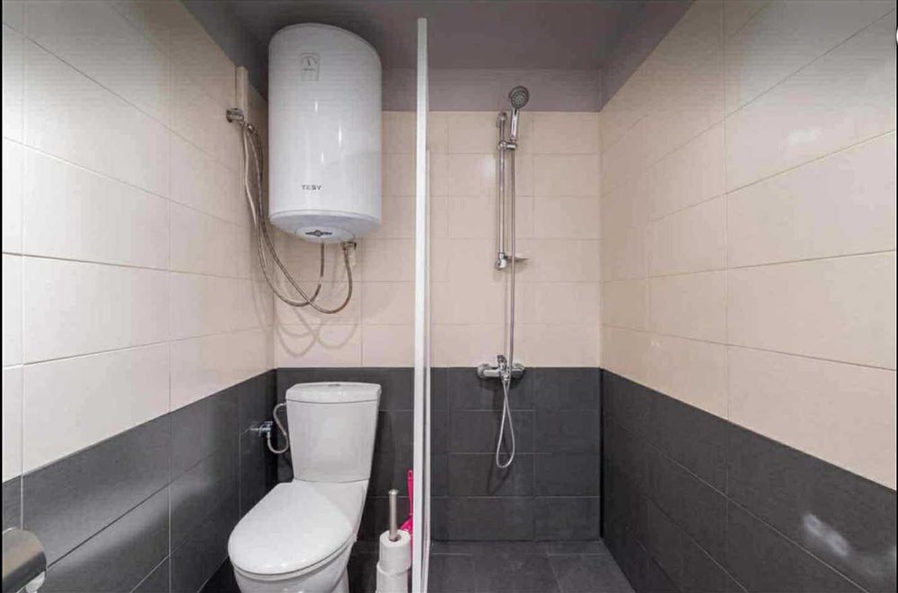 Едностаен обзаведен до Софийския университет