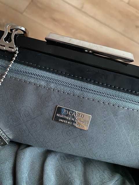 Лачена чанта - Picard