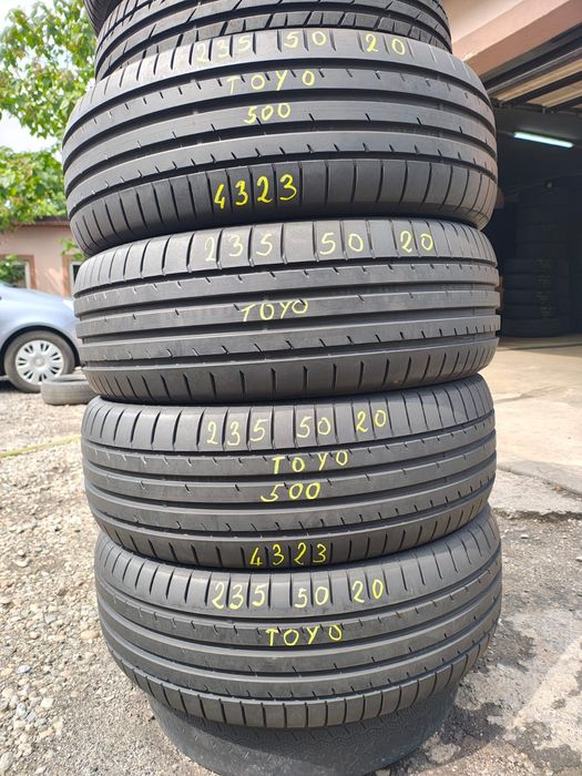 235 50 20 Toyo noi 4323