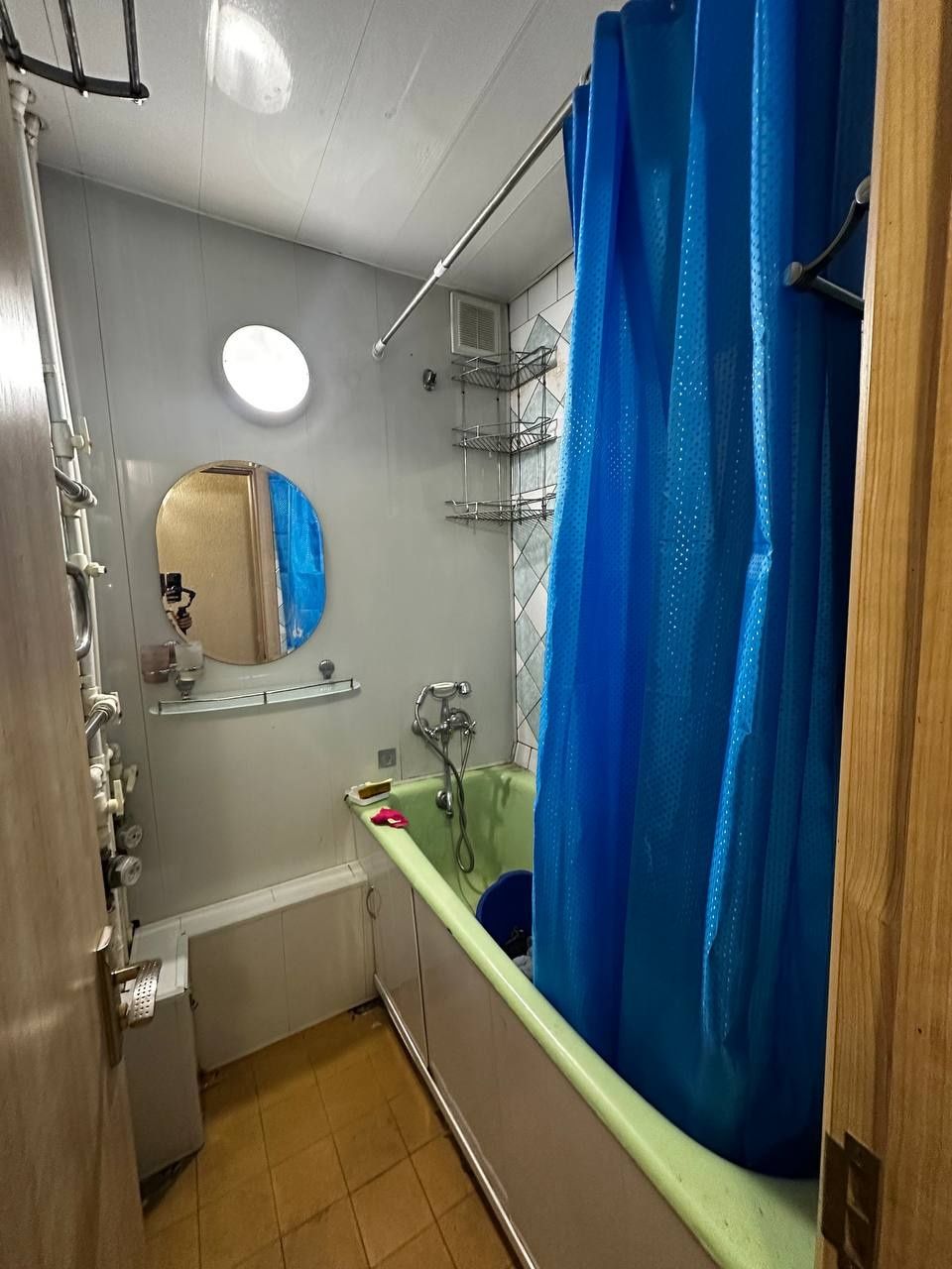 Продам чил 24 кв 2хона 1 этаж 5 этажлий дом 3.6 ва 1.3 балкон грузинск