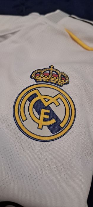 Оригинална тениска (фланелка) на гранда Реал Мадрид (Real Madrid)