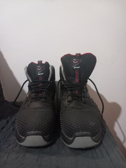 Работни обувки  номер 44