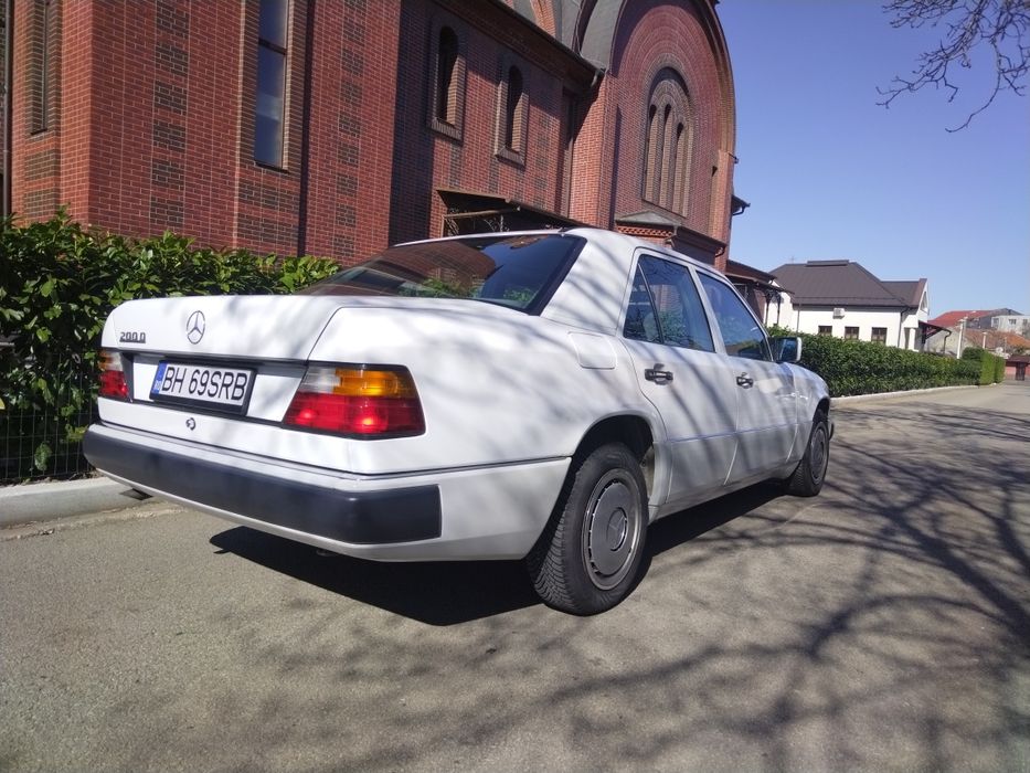 Mercedes Benz W124 E 200D