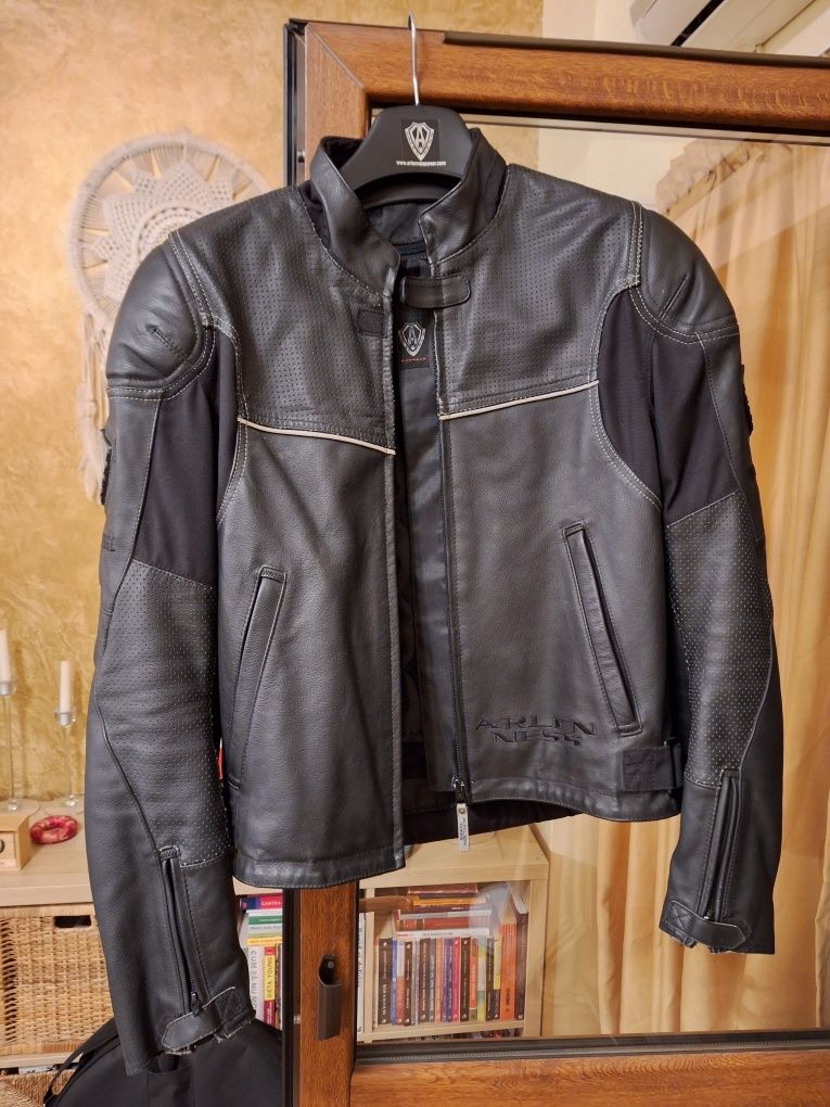 Geaca moto marime 50 , piele cu protectii, ARLEN NESS