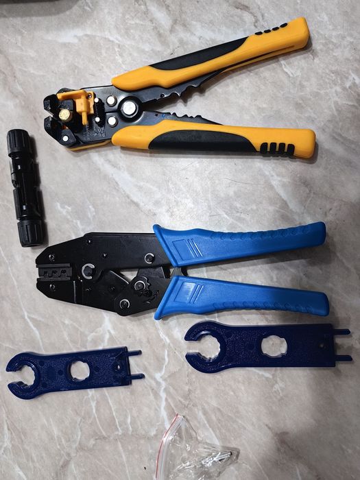 Clește set pentru montaj panouri solare