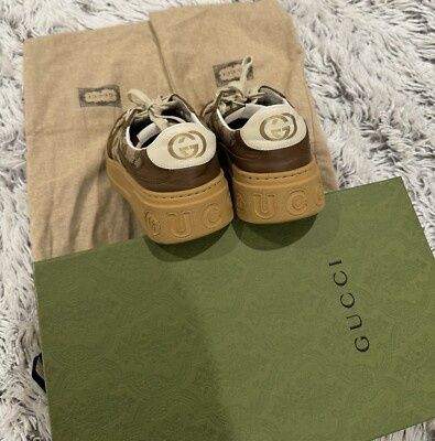 Обивки на Gucci чисто нови
