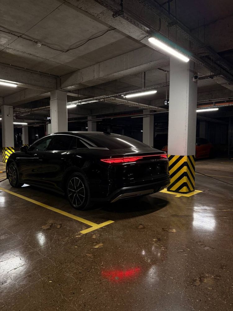 New model BYD HAN L 2025