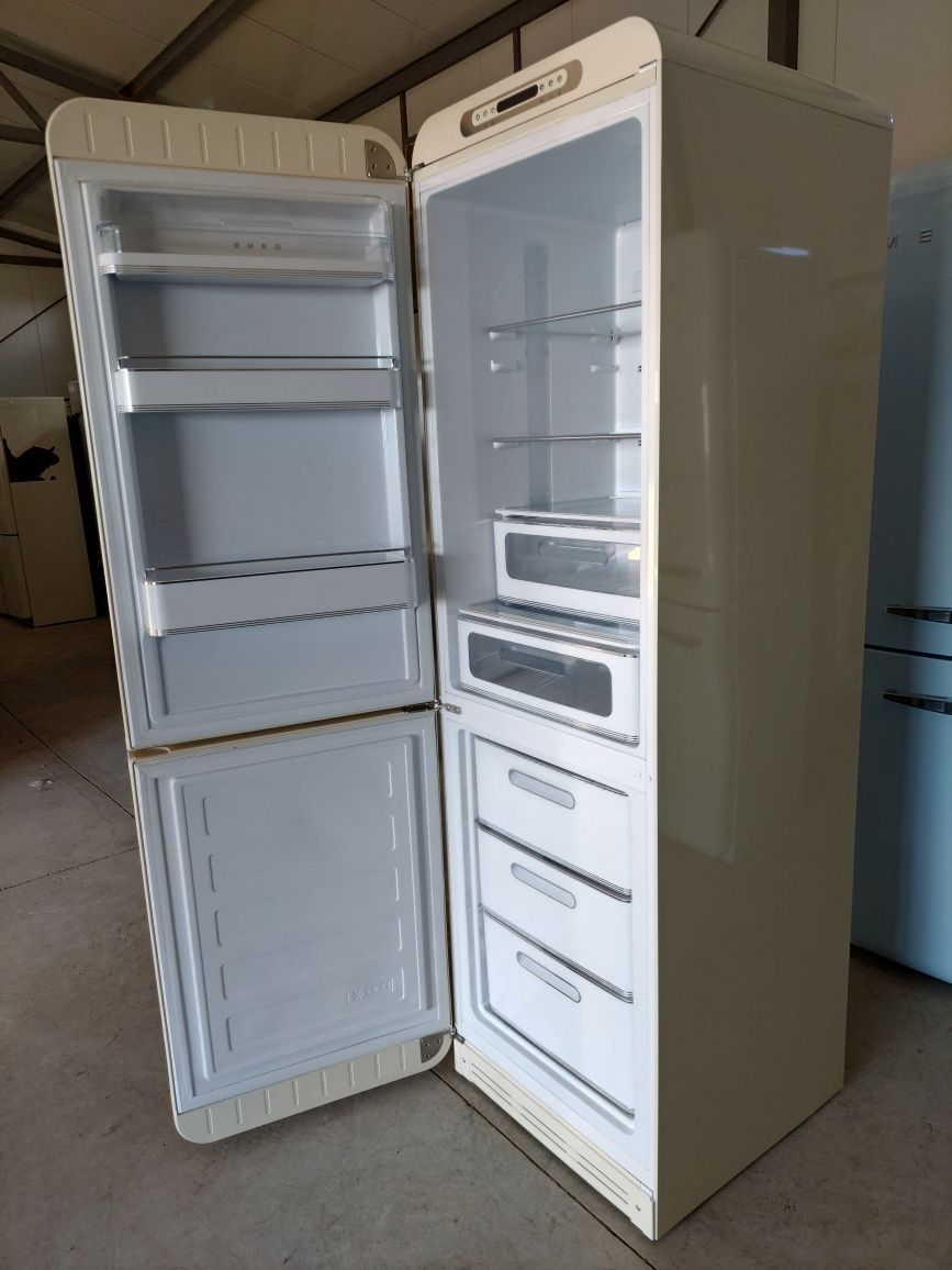 Инверторен ретро хладилник Smeg 50's Style