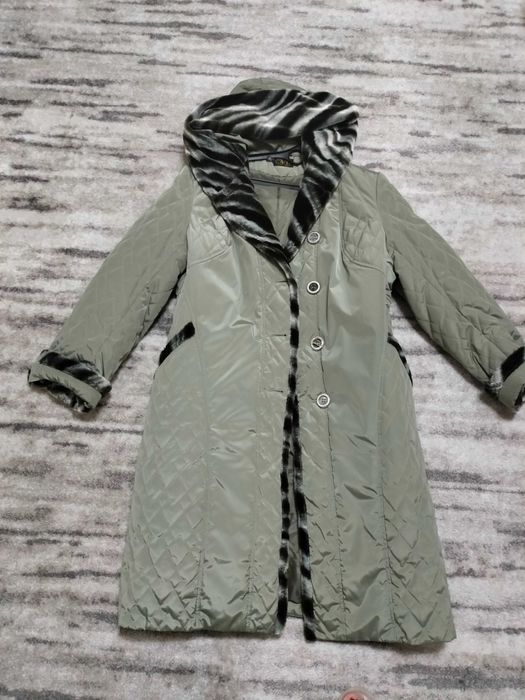 Пальто женское на синтепоне, размер 60