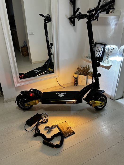 Trotinetă electrică SOLAR 2024
