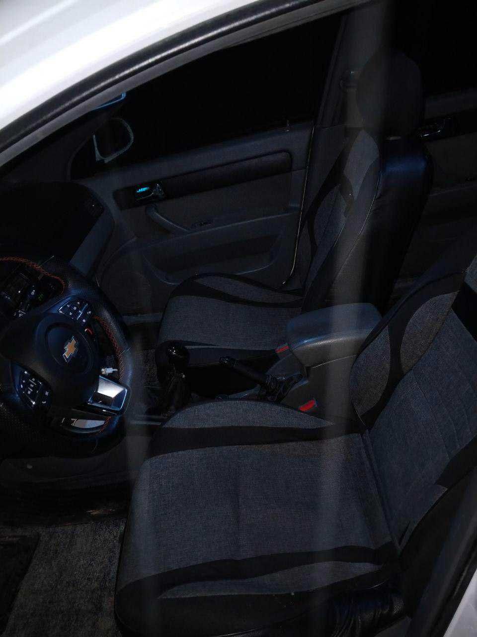 Lacetti sotiladi