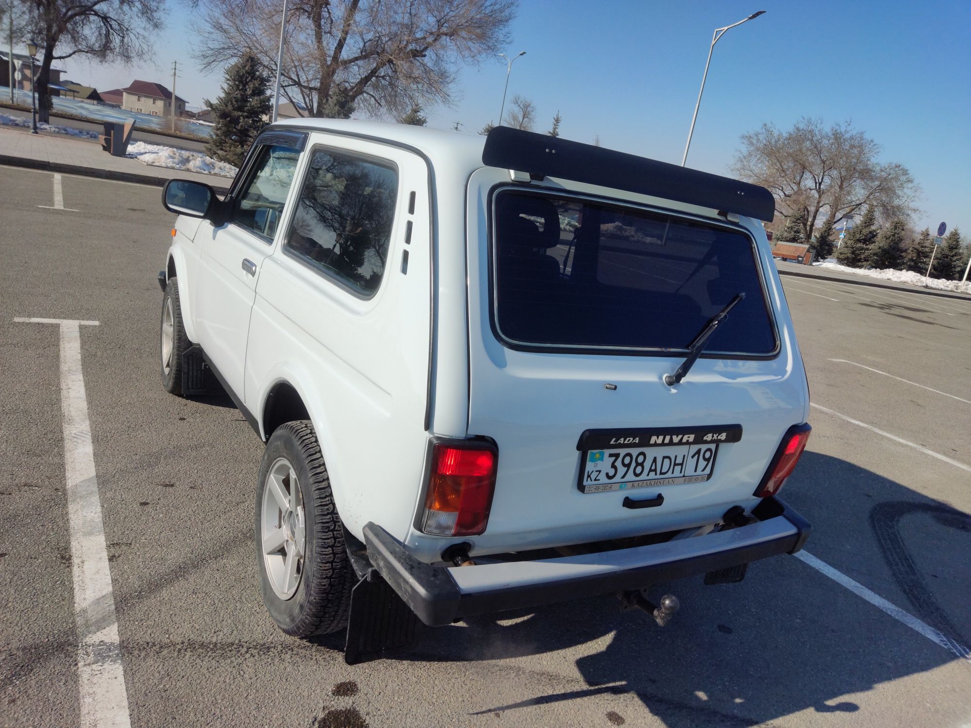 Lada Нива 4x4, 21214, 2013 года выпуска