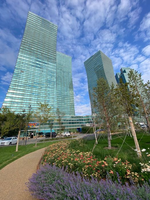 1 комн 28 этаж Северное Сияние посуточно