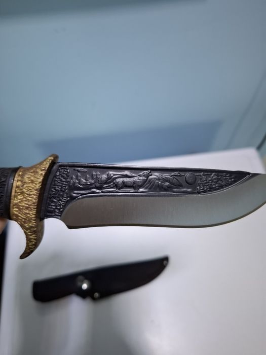 Нож със ловни мотиви