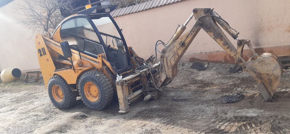 Мини-погрузчик211