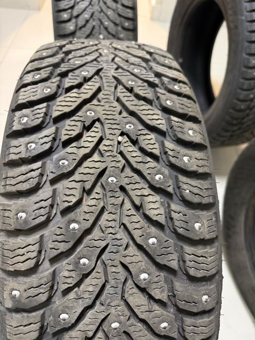 Nokian hackapellita 9 , 215/60 R16 зима шипы
