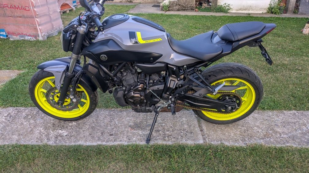 Yamaha MT 07 ABS Night Fluo