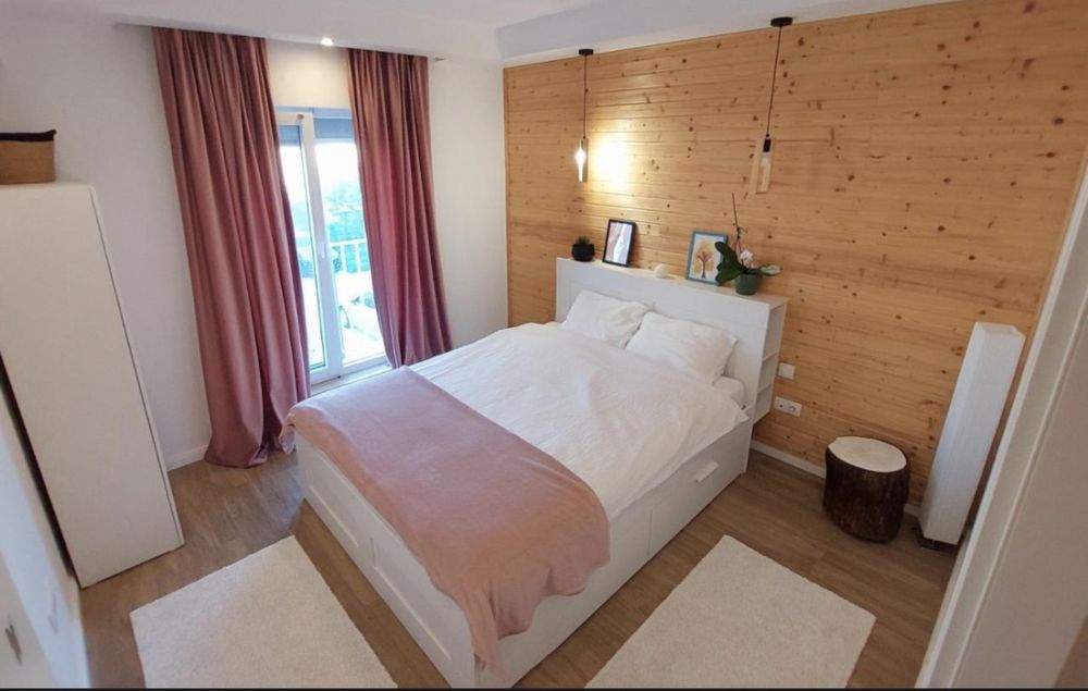 Inchiriez apartament Cosmopolis