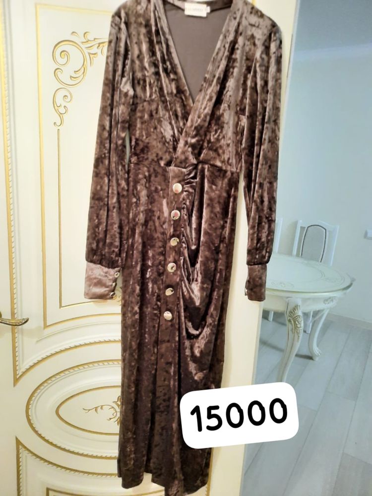 Продам женские платья 50-52 размер