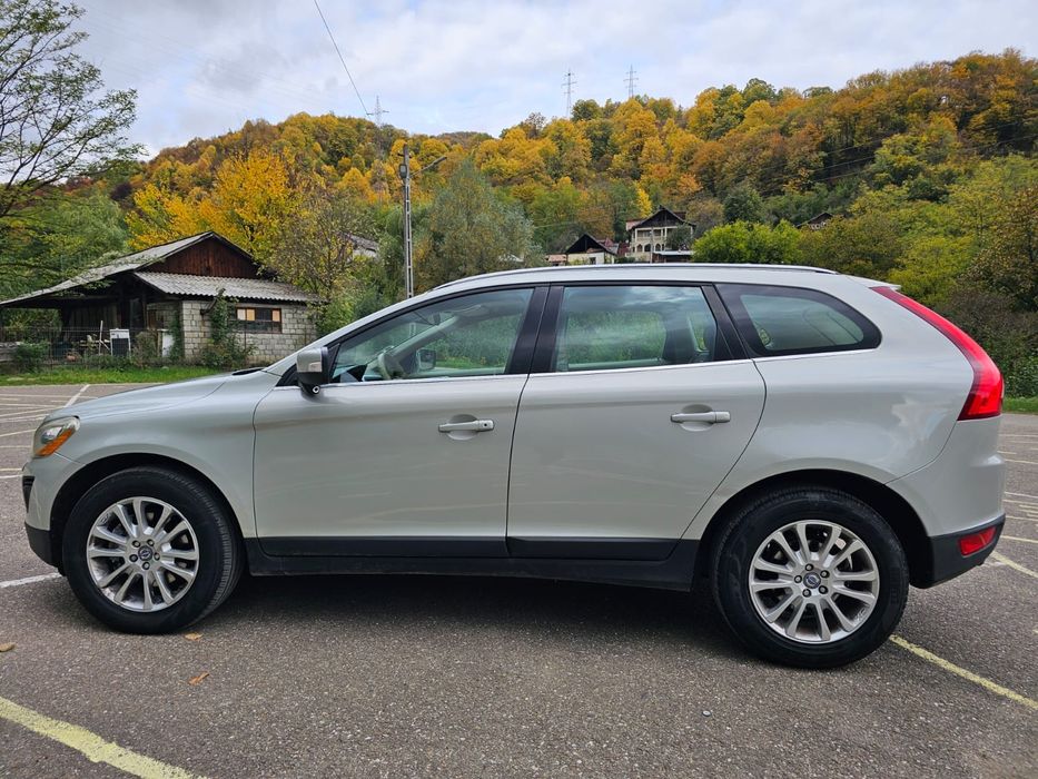 Vând Volvo XC 60 2010 4x4 awd