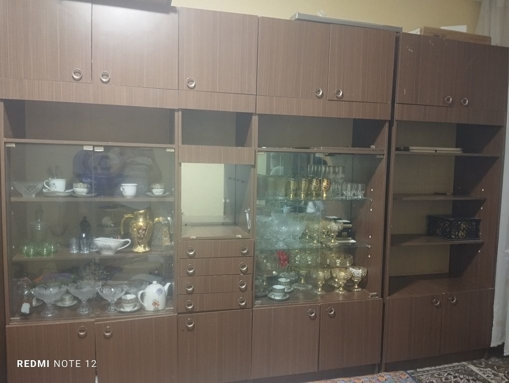 Стенка с шифонером для зала