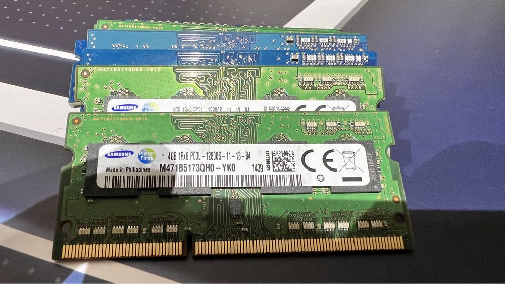 Samsung DDRlll 4Gb PC3L 12800S в количестве