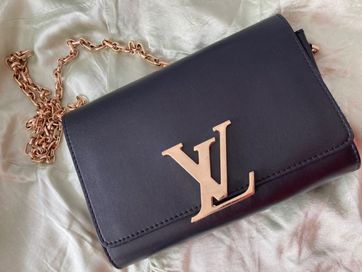 Чантичка Louis Vuitton