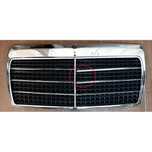 Grila radiator Mercedes W124/Clasa E (Sedan/Coupe/Cabrio/Combi) 12.1984-06.1996, crom/negru Defect Fabricatie Vezi Poza