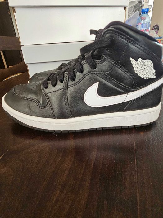 Маратонки nike air jordan 1 mid 40.5 номер