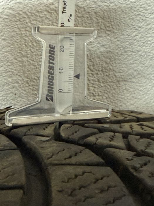 Зимни гуми комплект 4 бр. 225/45/18 KUMHO