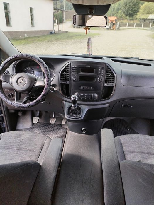 Mercedes vito tourer  s au schimb cu autorulota