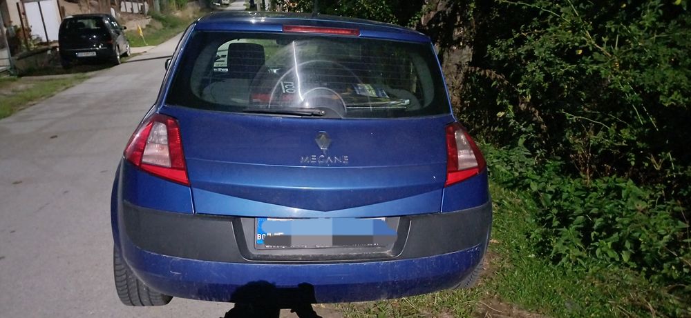 Продавам рено меган 2 2003г 1.5 DCI 82 к.с