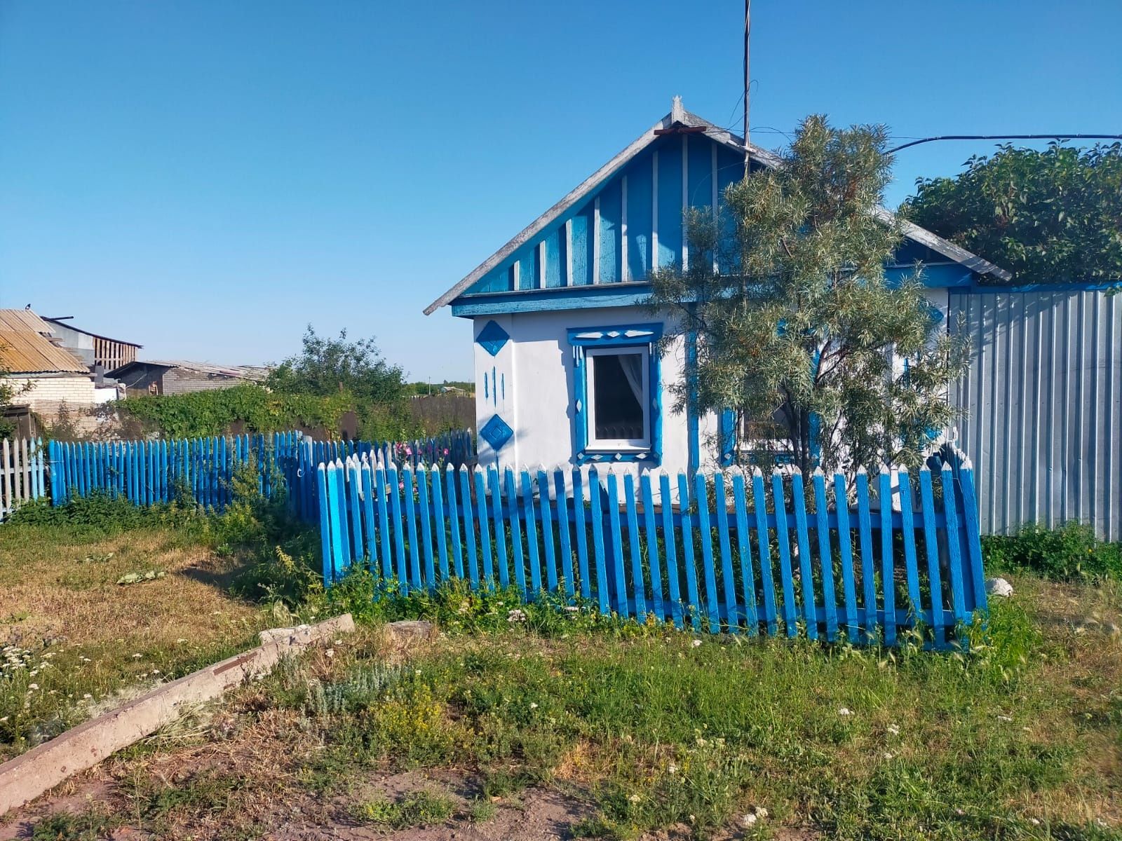 Продам дом благоустроенный со всеми постройками