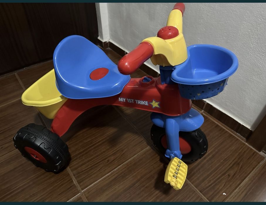 Tricicleta  cu pedale