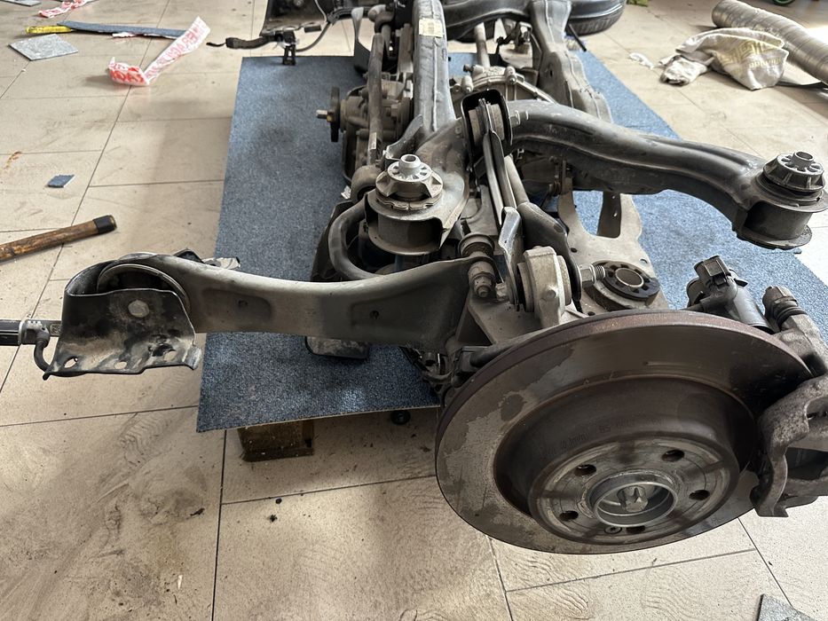 Punte spate mercedes glb
