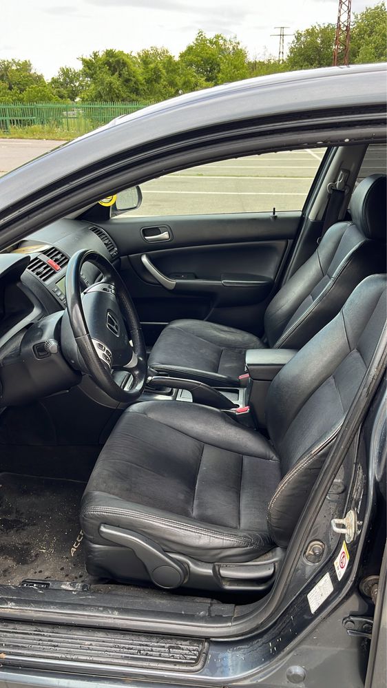 Honda Accord 2.0 бенз/газ 2003г