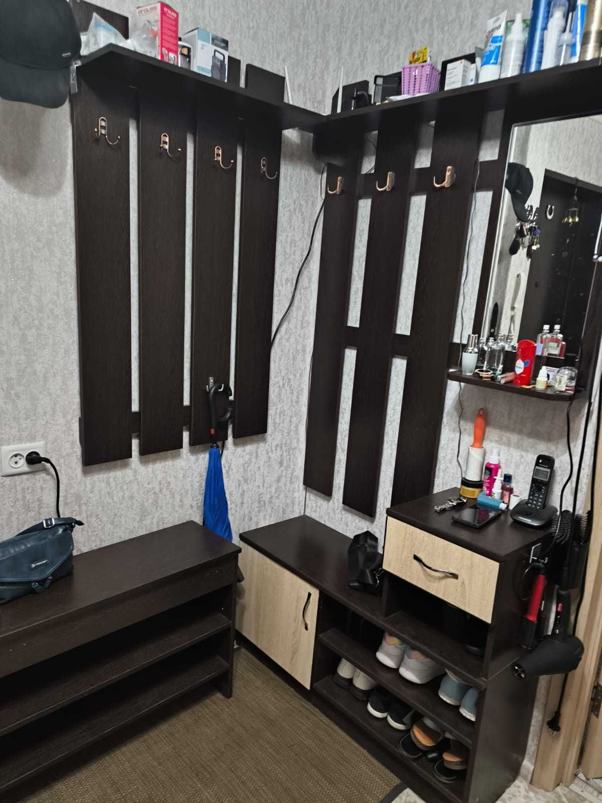 Продам прихожую б/у в отличном состоянии