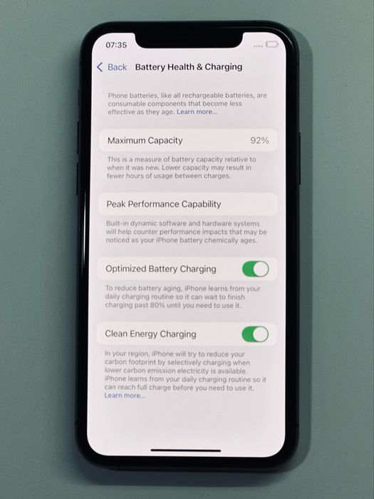 iPhone 11 Pro Grey 92% battery