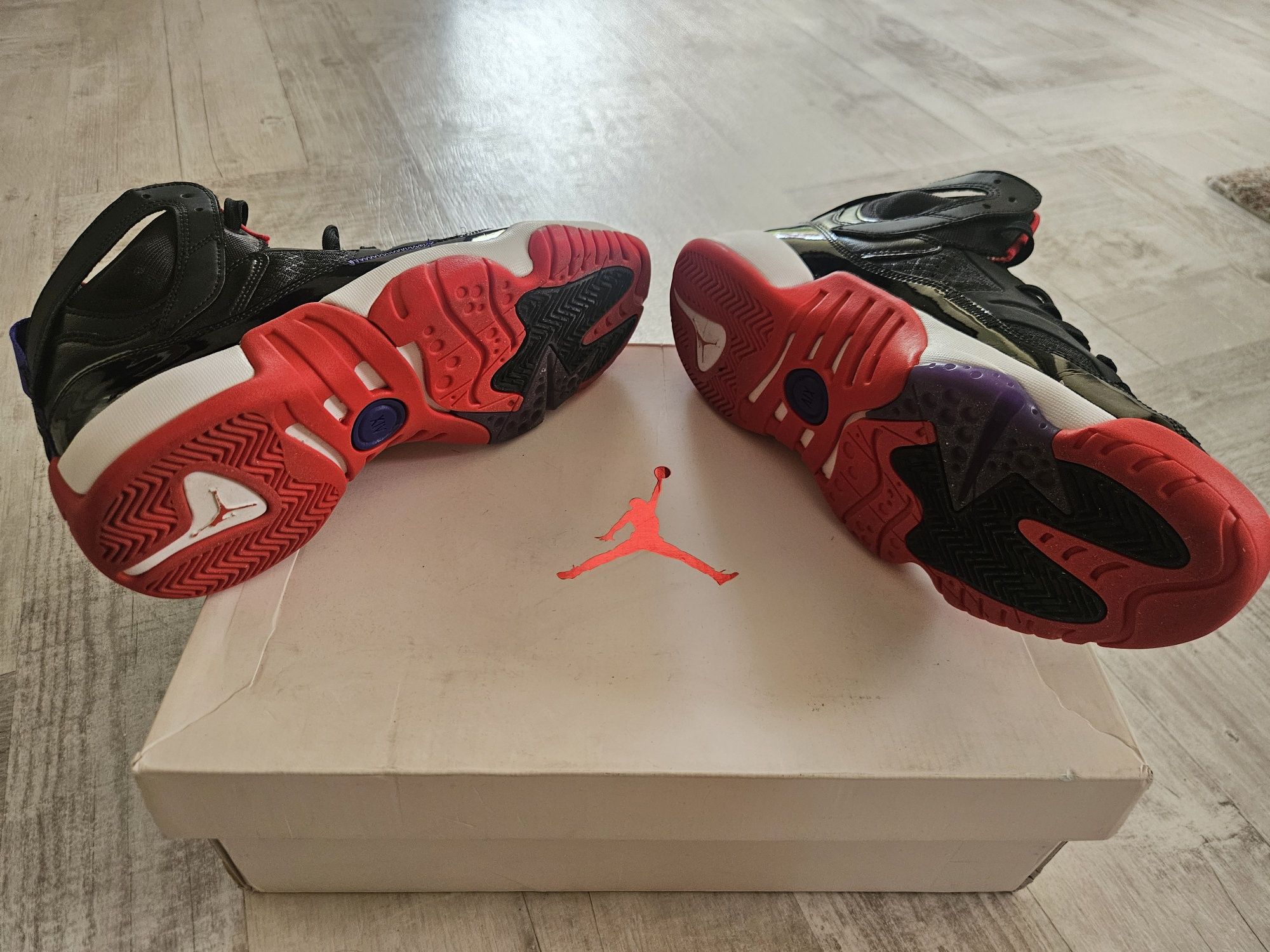 Air Jordan sneakers WMNS JUMPMAN TWO TREY