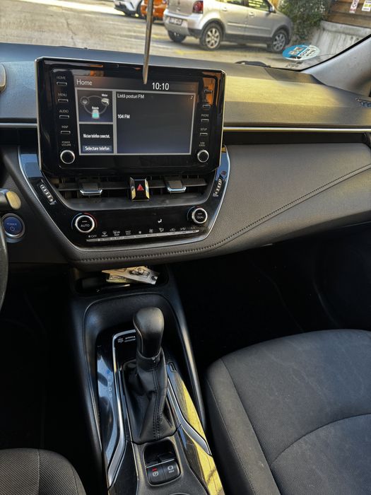 Vand Toyota Corolla hibrid 2021