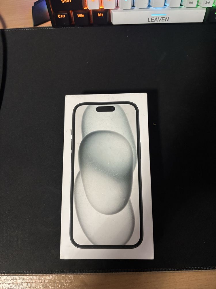 Продаю iPhone 15-й