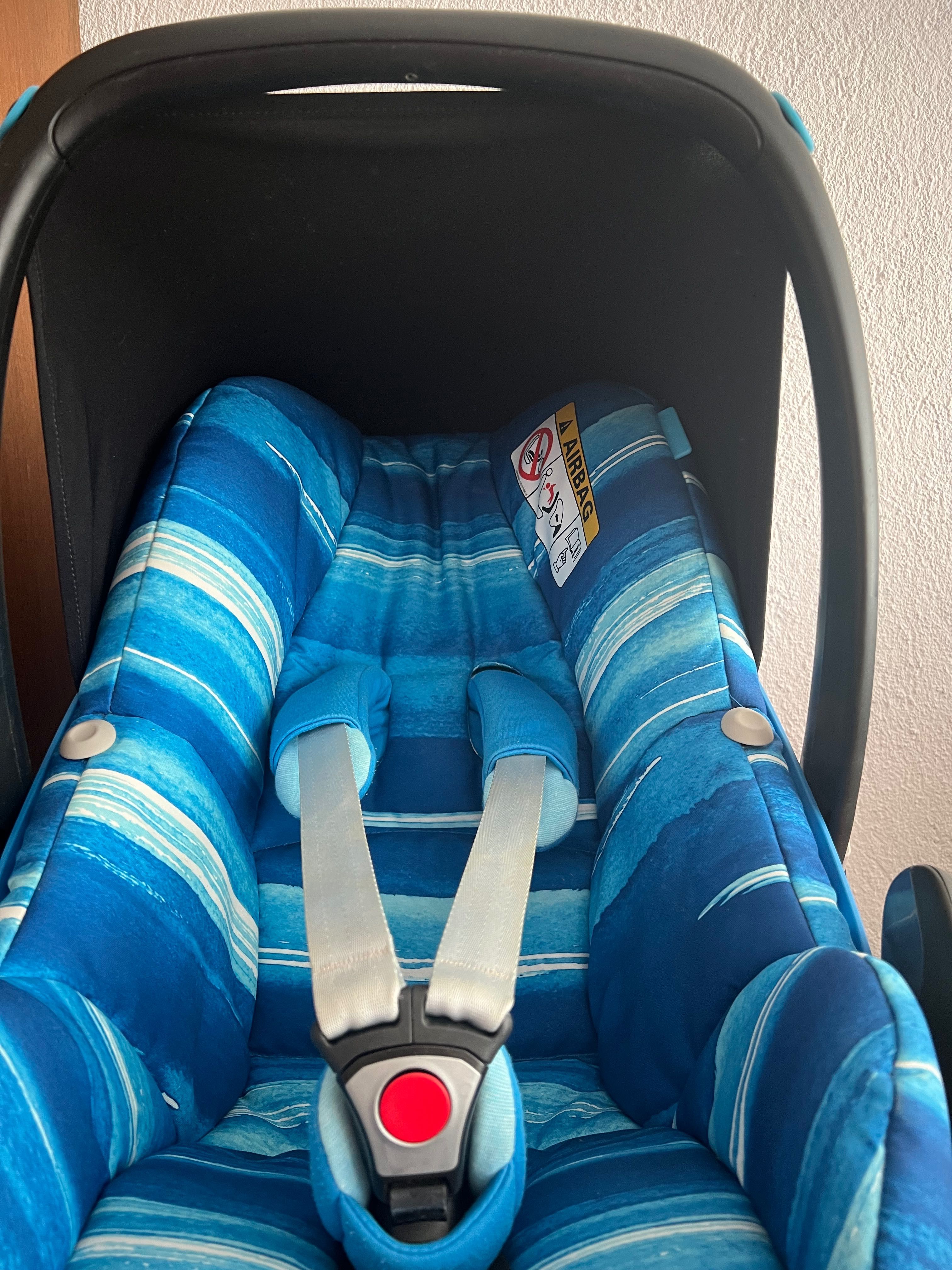 Детско столче за кола Maxi Cosi Pebble Plus + Isofix база