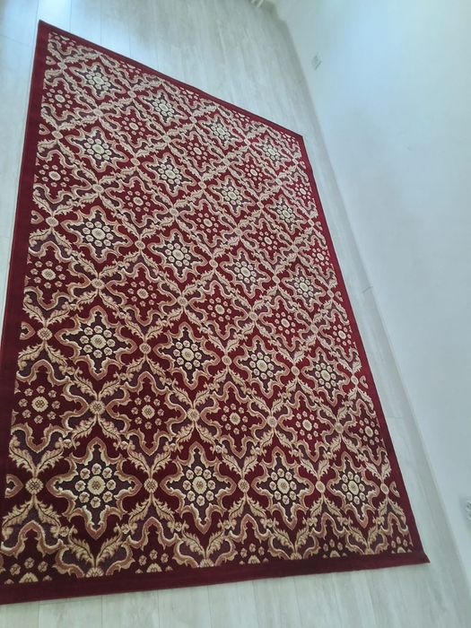 Продается ковер. В хорошем состоянии