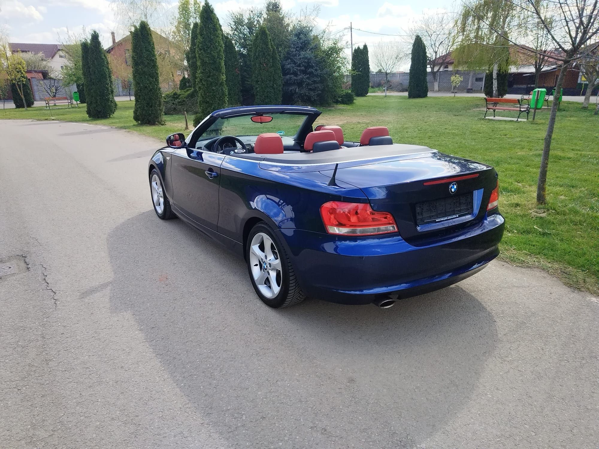 BMW 123d cabrio cu 204 cp, an 2012, bixenon, central  AC