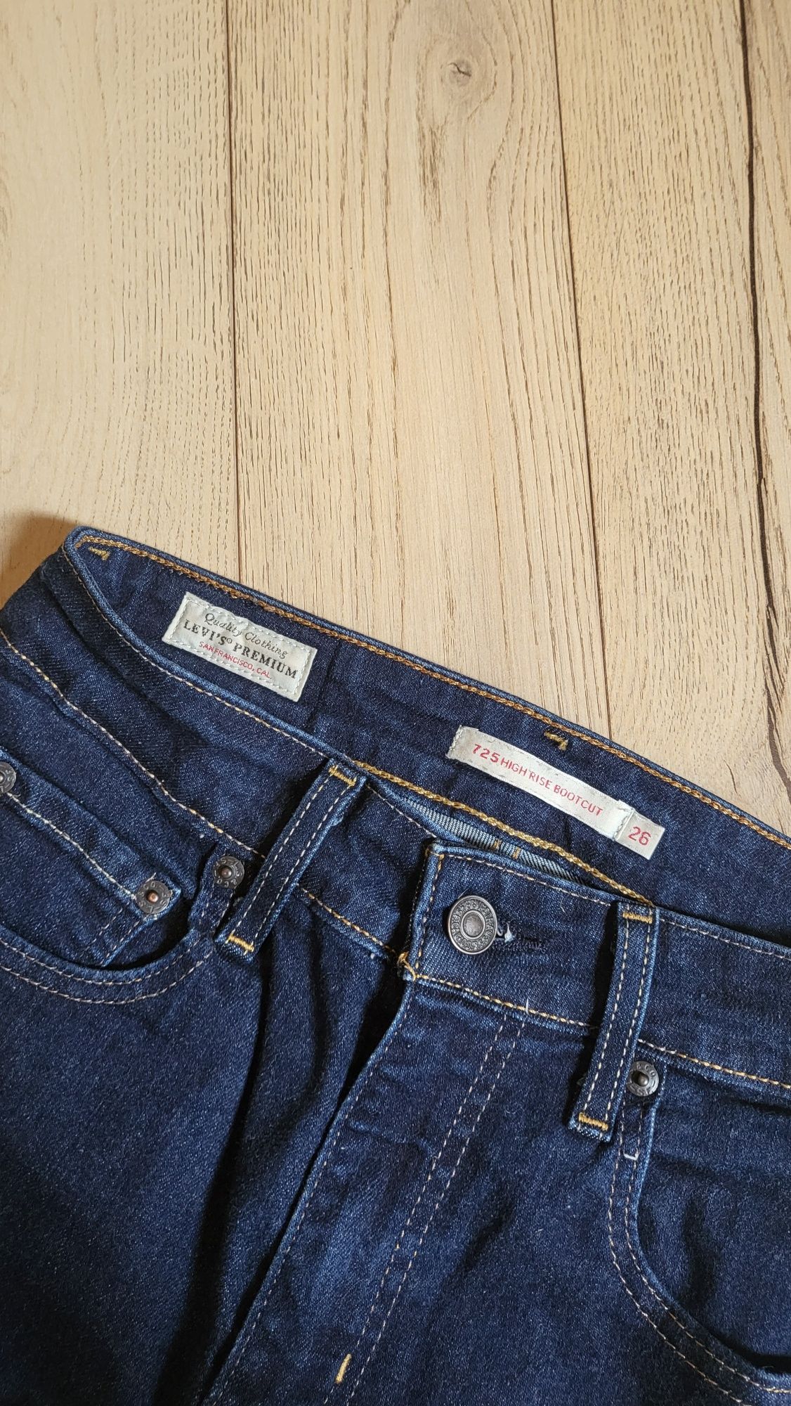 Set 2 perechi de blugi/ jeans Levi's fete/femei mărimea 25 și 26