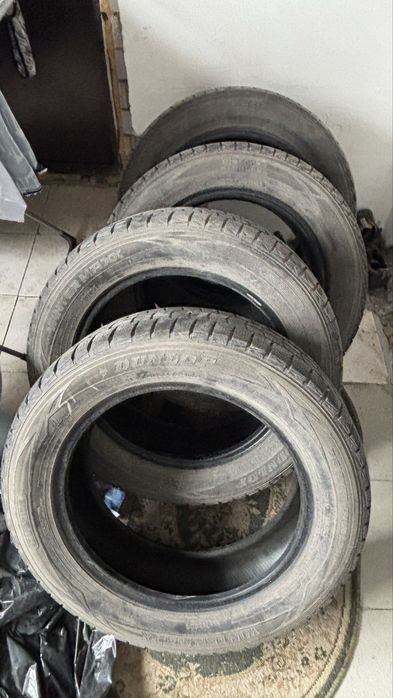 Продам резину зимнюю от камри