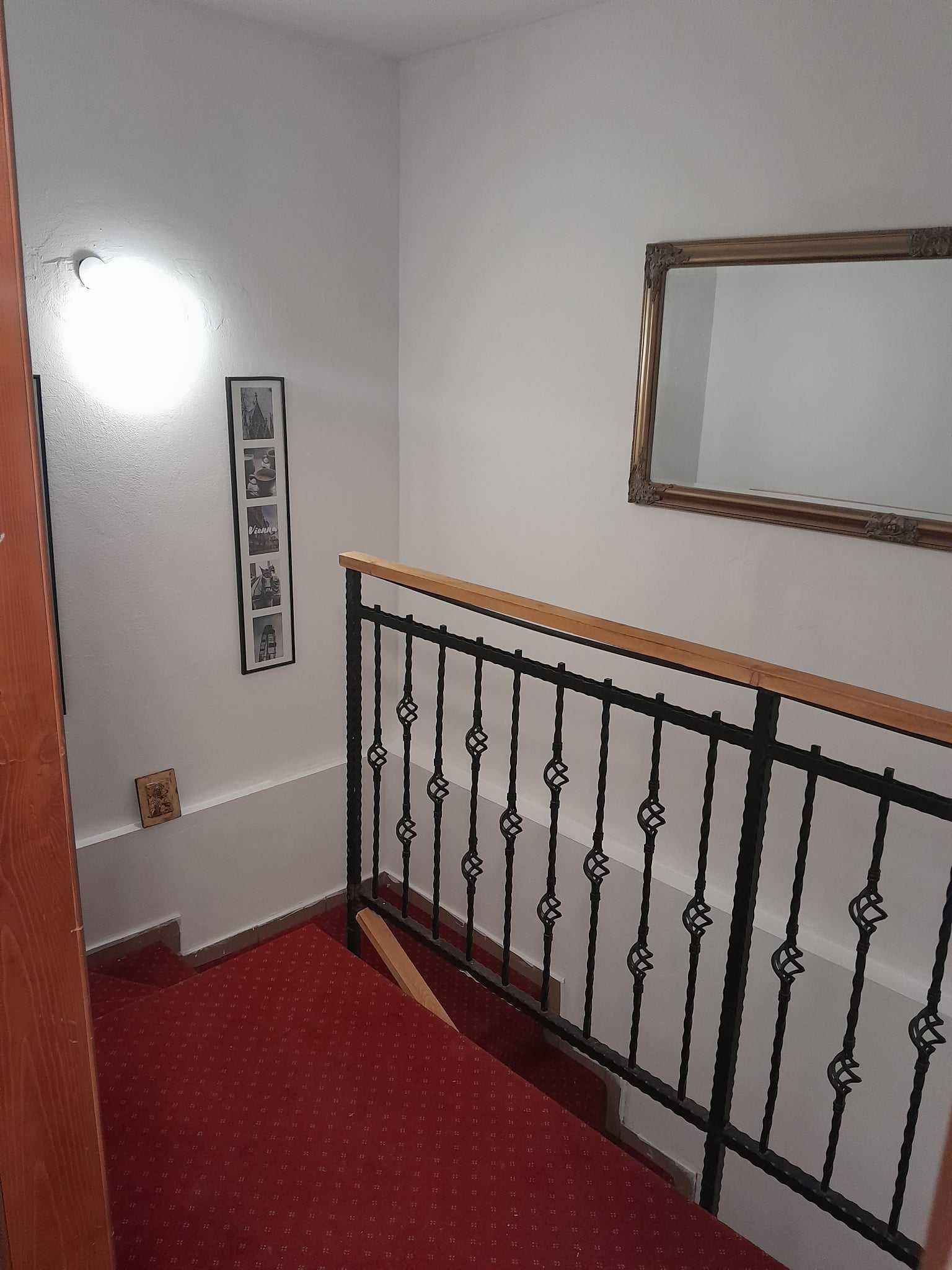 Casă ultracentrală cu spațiu comercial + studio , chiriași stabili !
