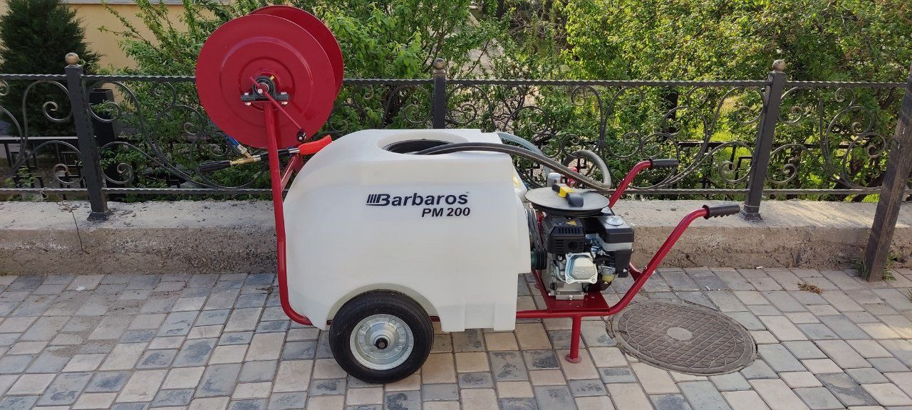 Опрыскиватель садовый "BARBAROS PM" 100-200